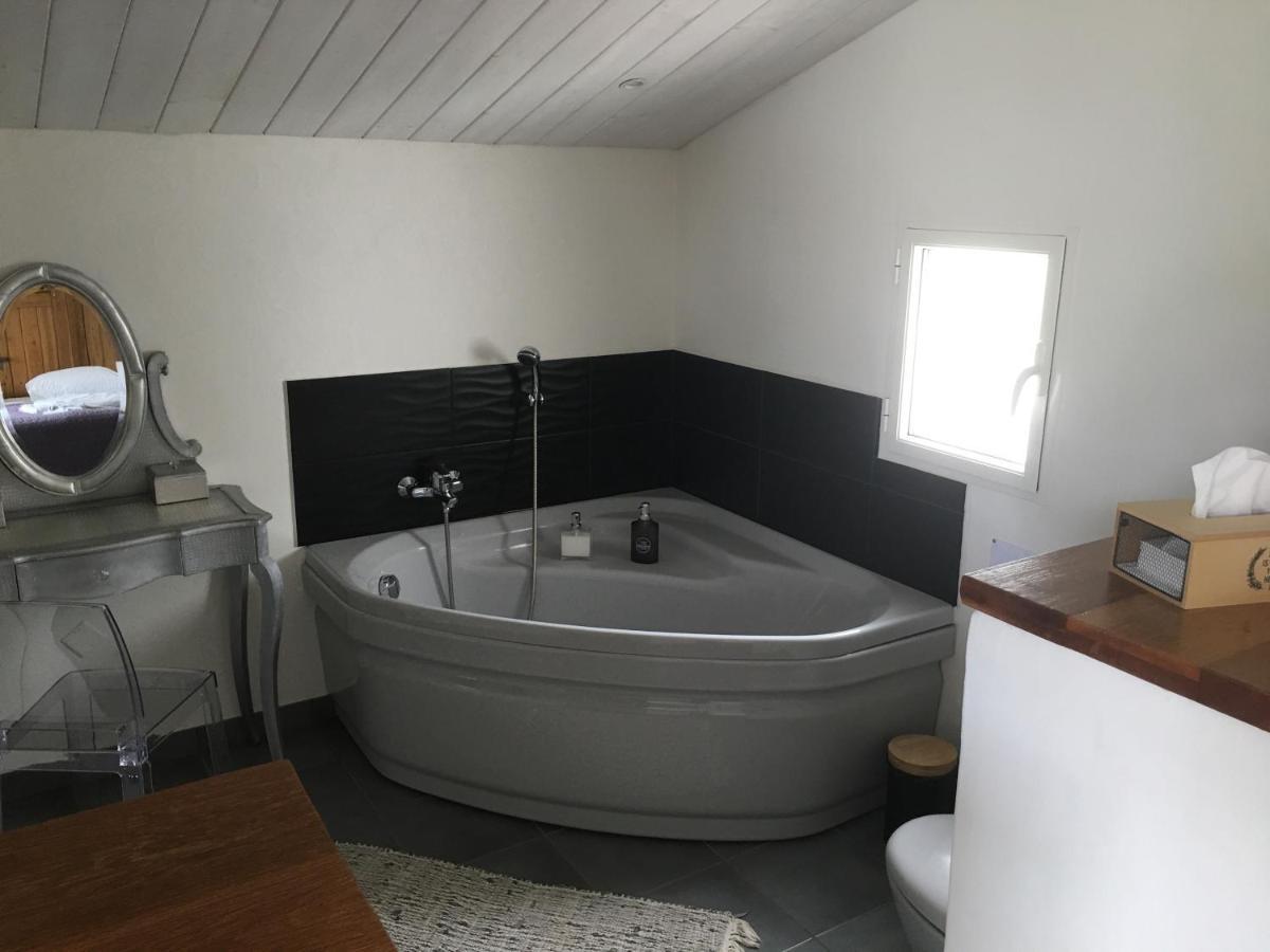 Chambre D Hotes Les Trois Chateaux Piscine Interieure Chauffee Notre-Dame-de-Riez Екстер'єр фото